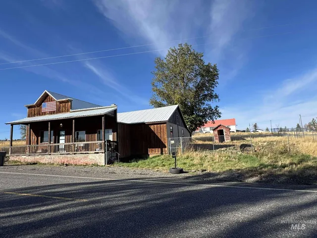 $150,000 | 40238 Sr 129, Anatone, WA 99401