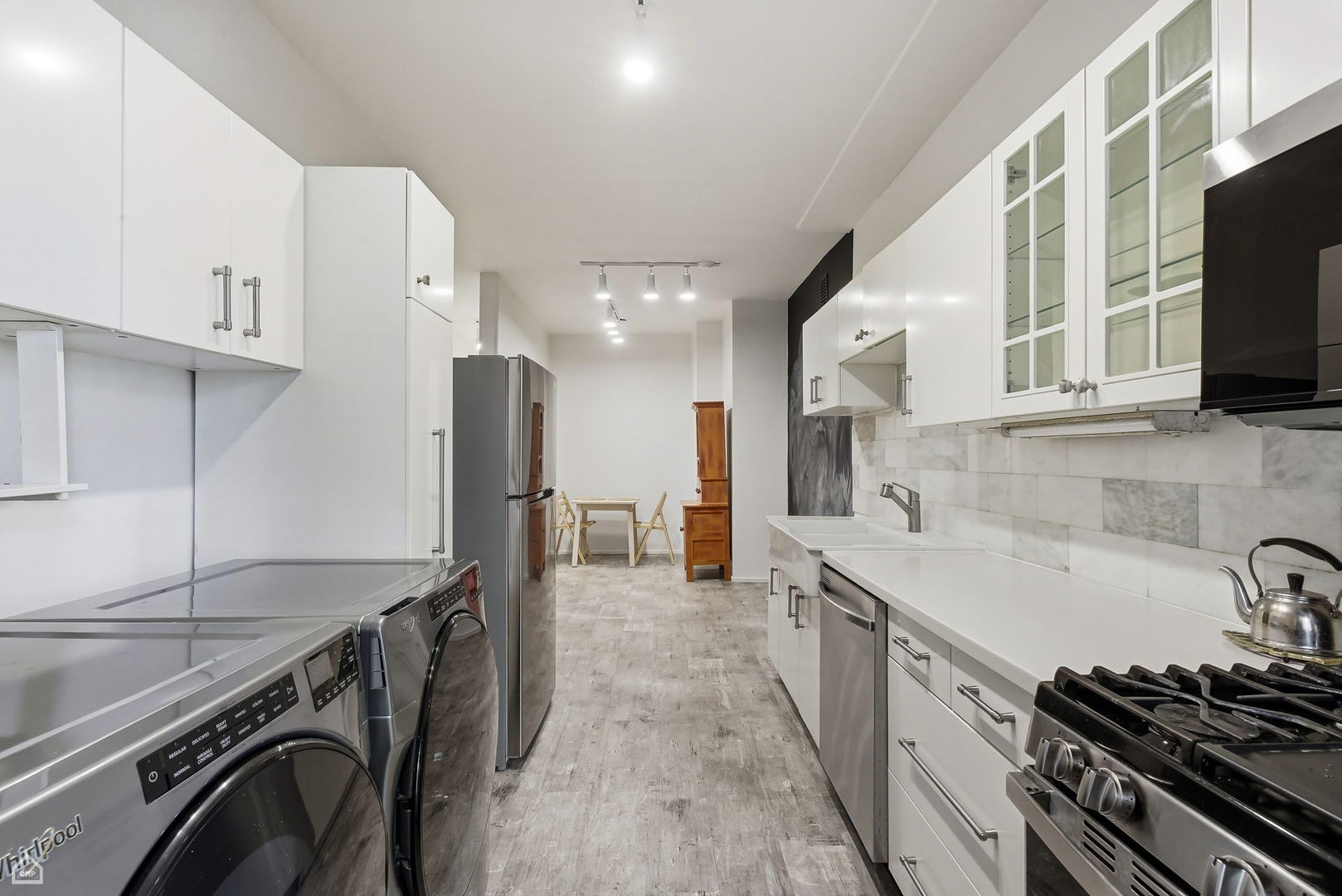 1404 East 56th Street, Unit 1 Chicago, IL 60637 - Photo 5 of 12