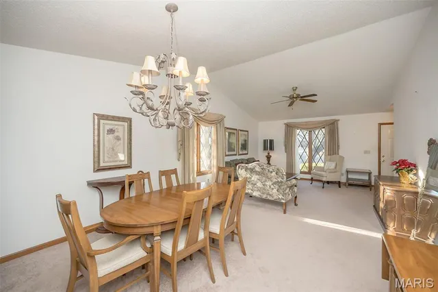 $139,900 | 6 West Tarpon Court, Florissant, MO 63033