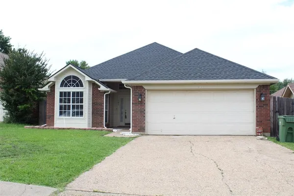 $307,990 | 961 Grasswood Court, Arlington, TX 76017