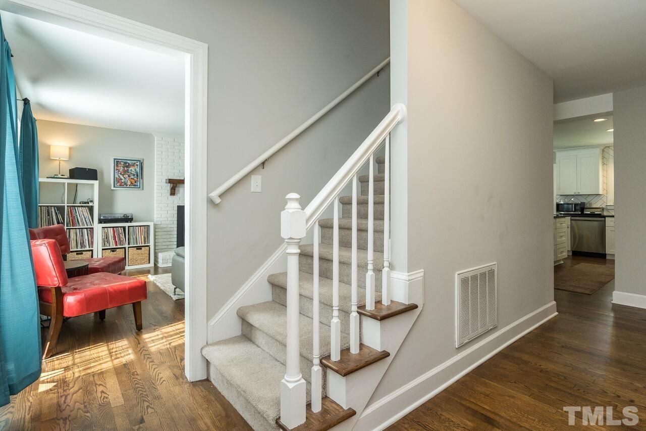 2001 Hunterfield Lane Raleigh, NC 27609 - Photo 3 of 30 Gallery Image 3