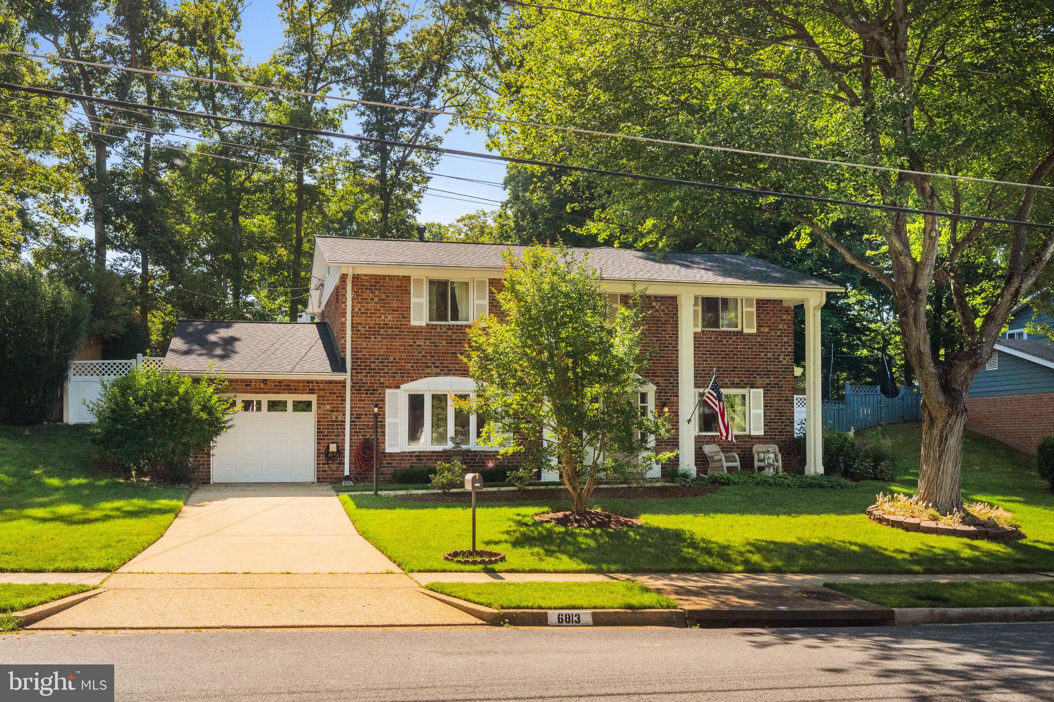 6813 Landor Lane Springfield, VA 22152 - Photo 5 of 60