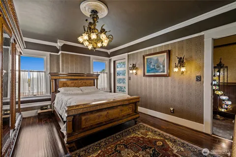 $1,400,000 | 720 North Sheridan Avenue, Tacoma, WA 98403