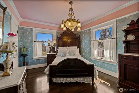 $1,400,000 | 720 North Sheridan Avenue, Tacoma, WA 98403
