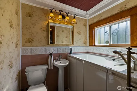 $1,400,000 | 720 North Sheridan Avenue, Tacoma, WA 98403