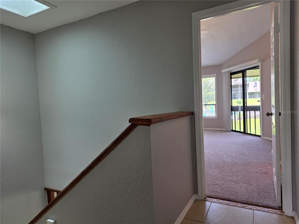 162 Olive Tree Circle Altamonte Springs, FL 32714 - Photo 37 of 47 a view of hallway with windows