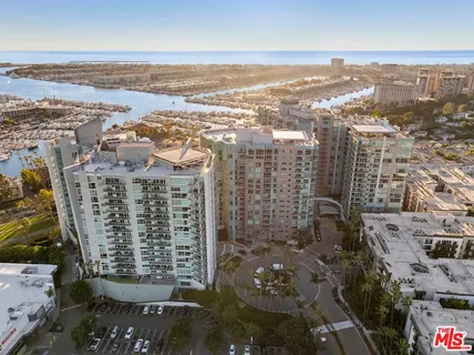 $1,149,999 | 13700 Marina Pointe Drive, Unit 1410, Marina del Rey, CA 90292