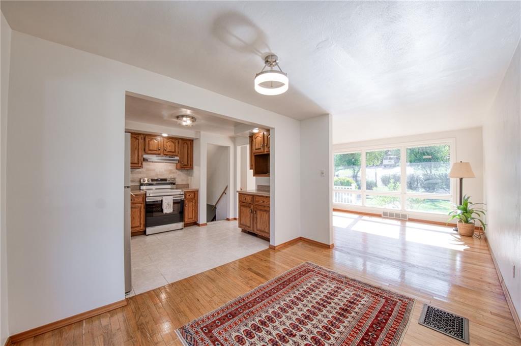 7315 Ringertown Road Export, PA 15632 - Photo 5 of 38 Dining area