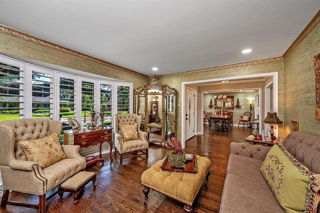 7240 Hunters Ridge Drive Dallas, TX 75248 - Photo 10 of 40