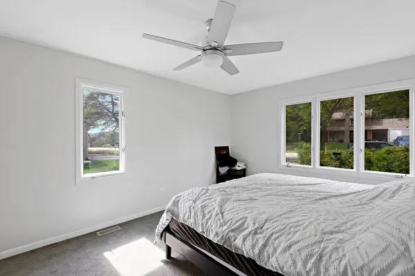 $365,000 | 7 Woodhead Drive, Lake Villa, IL 60046