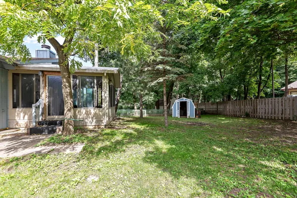 $365,000 | 7 Woodhead Drive, Lake Villa, IL 60046