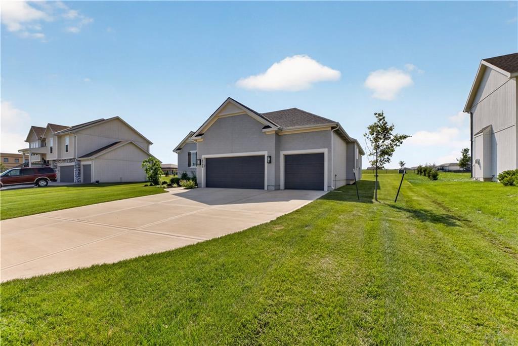 18702 Theden Street Spring Hill, KS 66083 - Photo 3 of 69