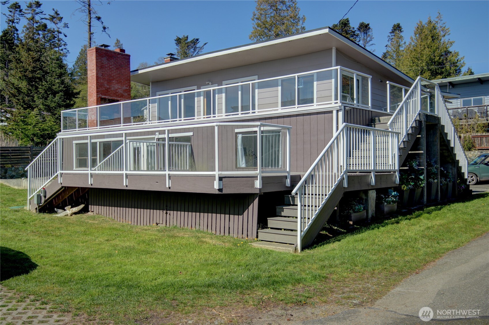 4607 Anaco Beach Road Anacortes, WA 98221 - Photo 2 of 33