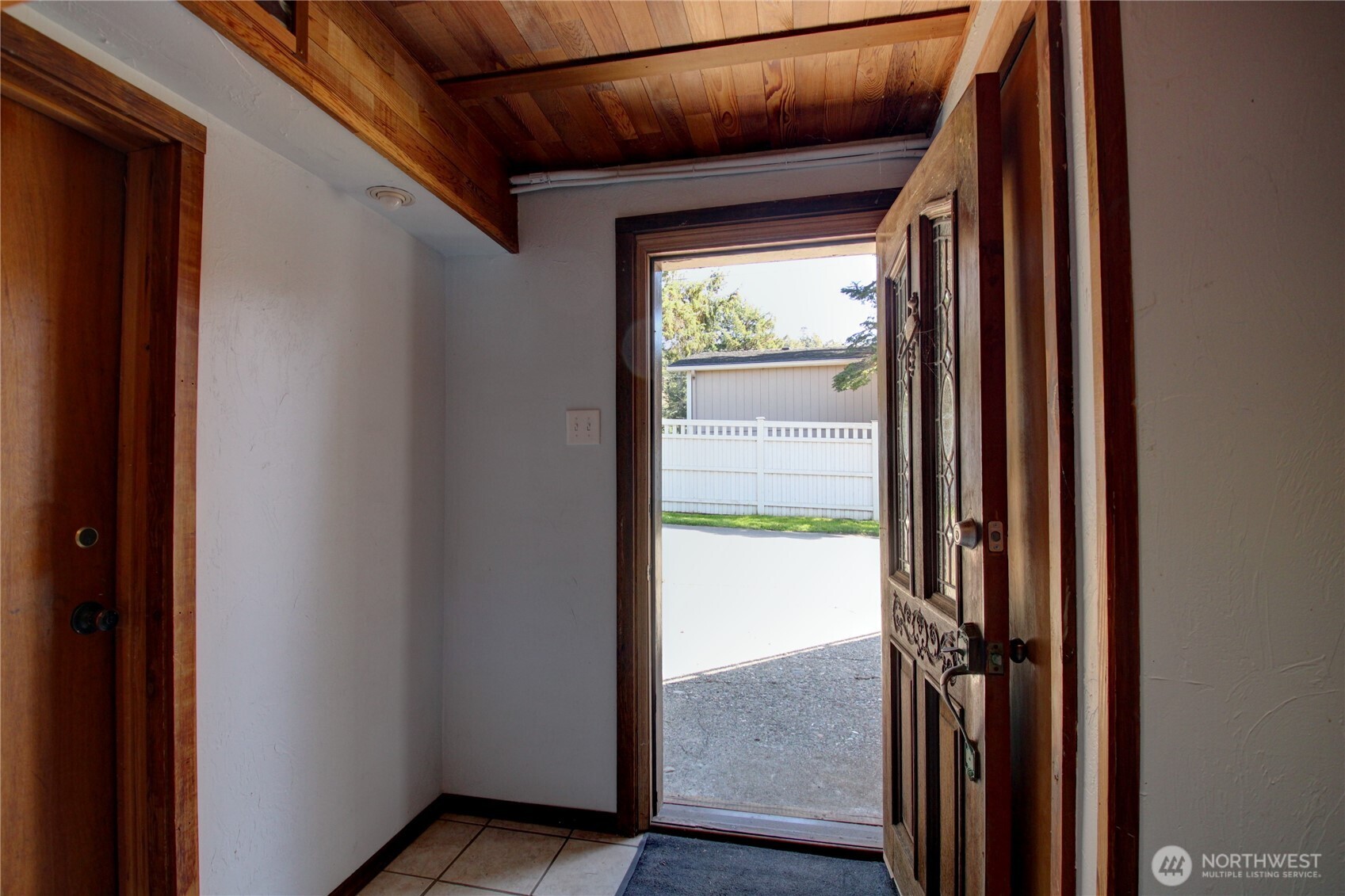 4607 Anaco Beach Road Anacortes, WA 98221 - Photo 24 of 33