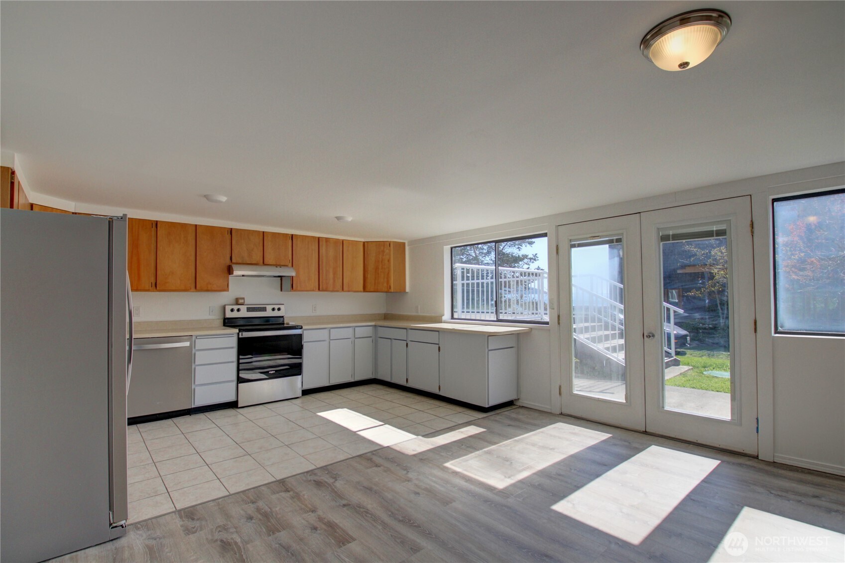 4607 Anaco Beach Road Anacortes, WA 98221 - Photo 25 of 33