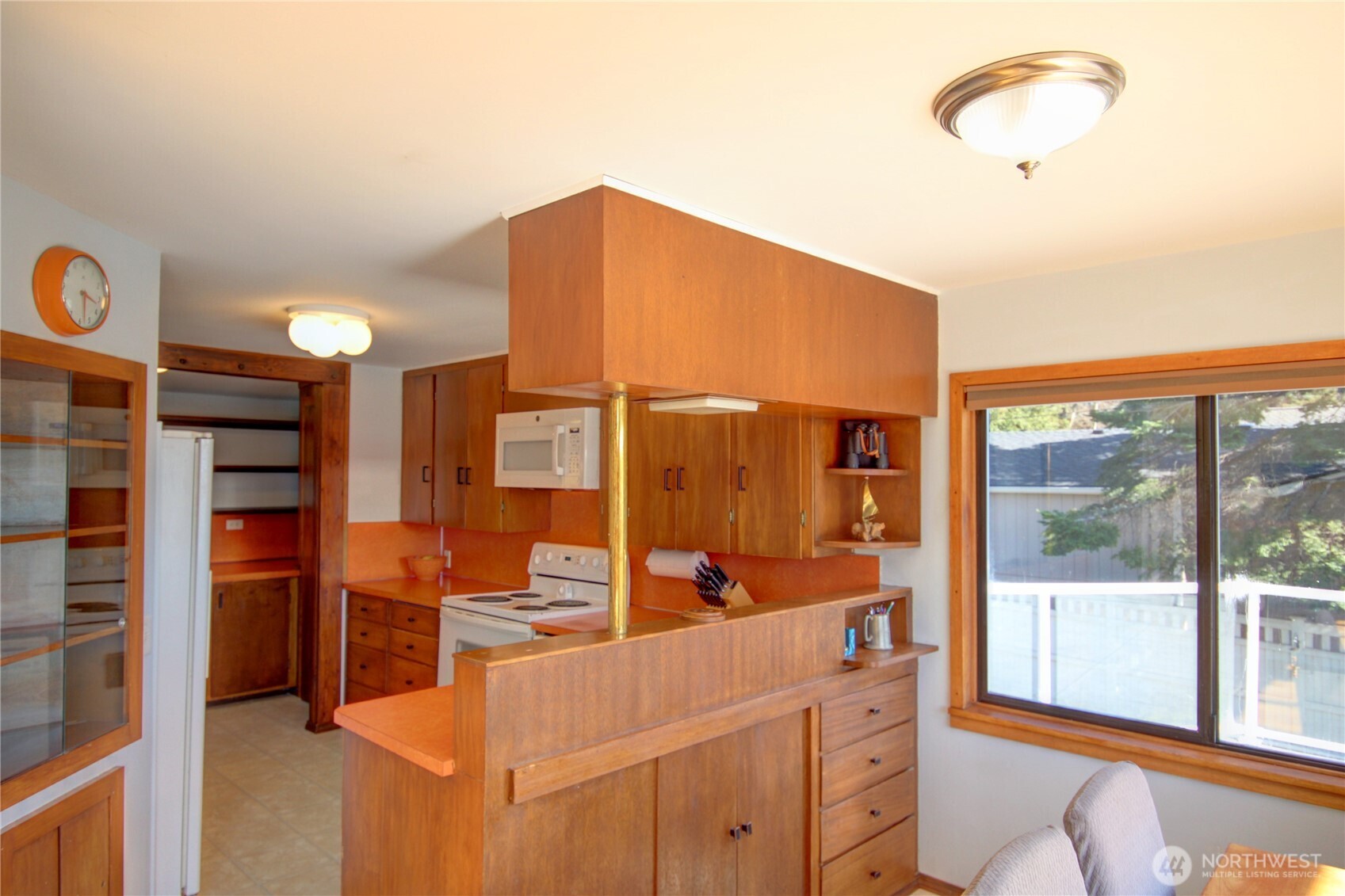 4607 Anaco Beach Road Anacortes, WA 98221 - Photo 6 of 33