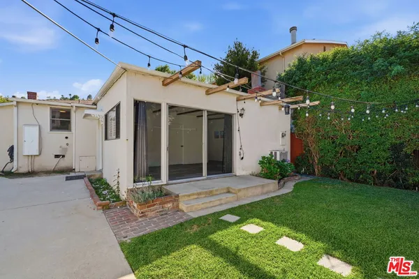 $6,500 | 14529 Greenleaf Street, Sherman Oaks, CA 91403