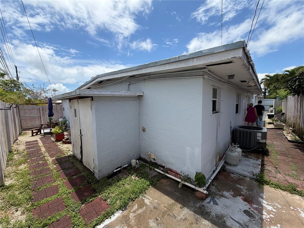 18615 Southwest 98th Avenue Miami, FL 33157 - Photo 42 of 44