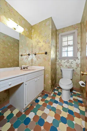 $580,000 | 859 Yorklyn Road, Hockessin, DE 19707
