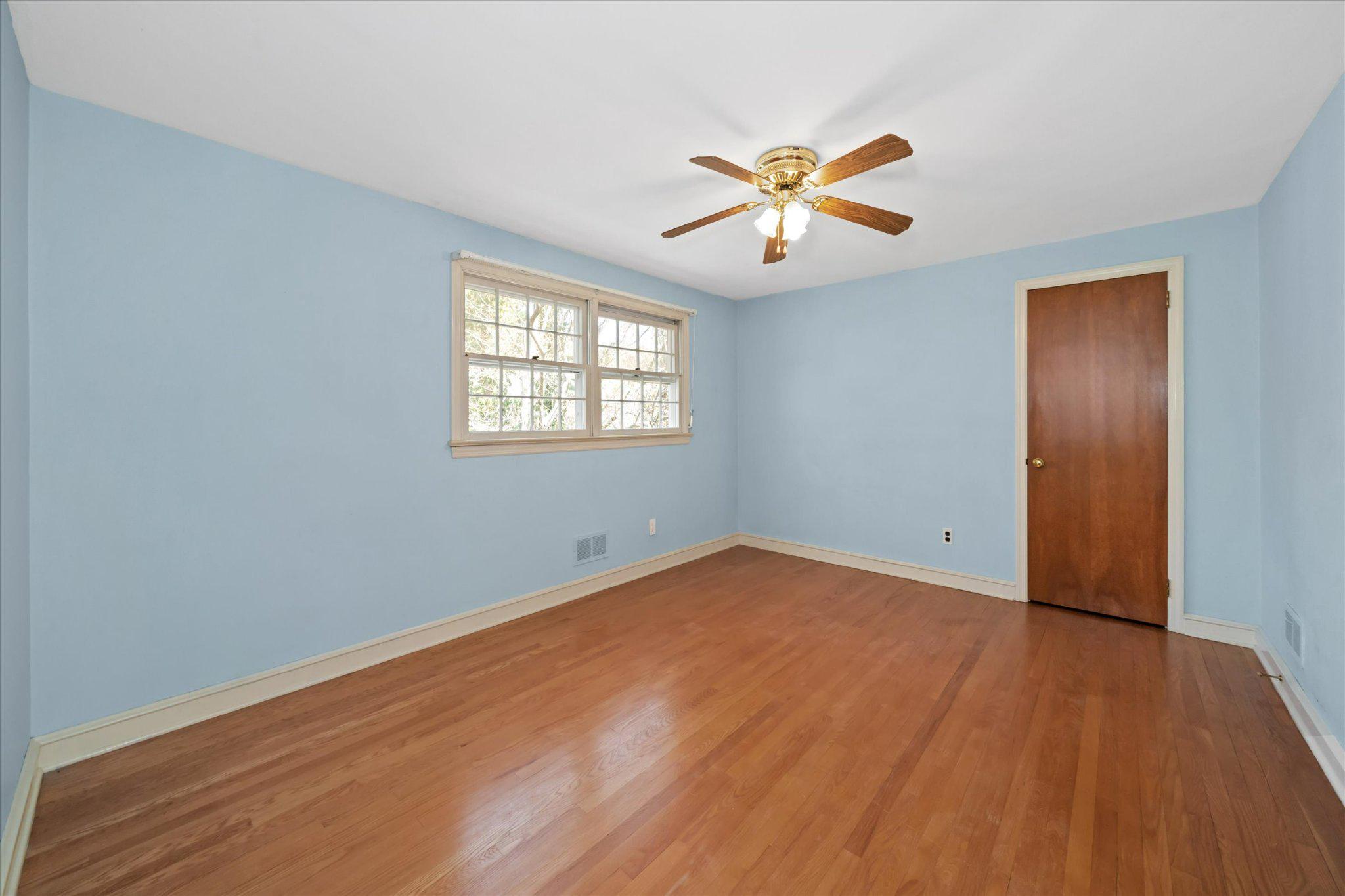 859 Yorklyn Road Hockessin, DE 19707 - Photo 18 of 28 Bed 2 Upstairs