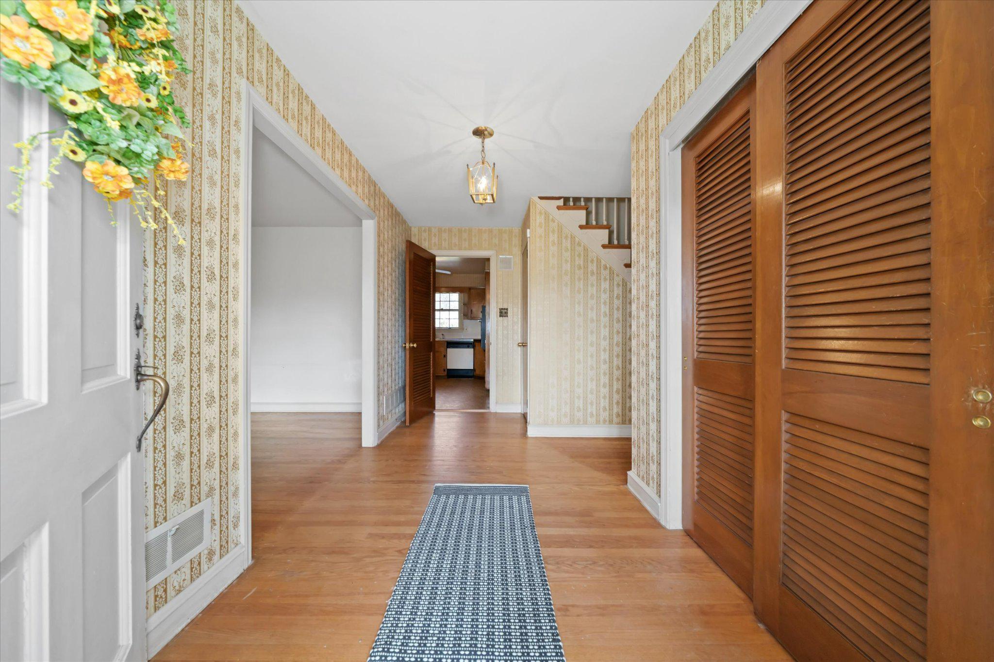 859 Yorklyn Road Hockessin, DE 19707 - Photo 3 of 28 Welcome Home