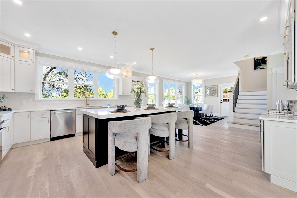 354 Ridge Street Arlington, MA 02474 - Photo 8 of 42 Gallery Image 8