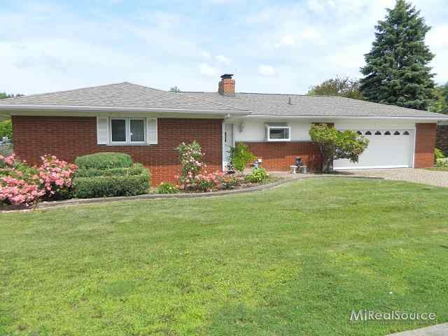 7224 Cardinal Road Algonac, MI 48001 - Photo 2 of 20 31191987-1.JPG