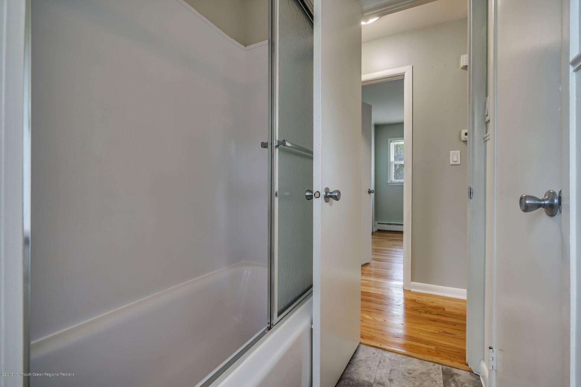 205 Lester Road Toms River, NJ 08753 - Photo 20 of 38 28