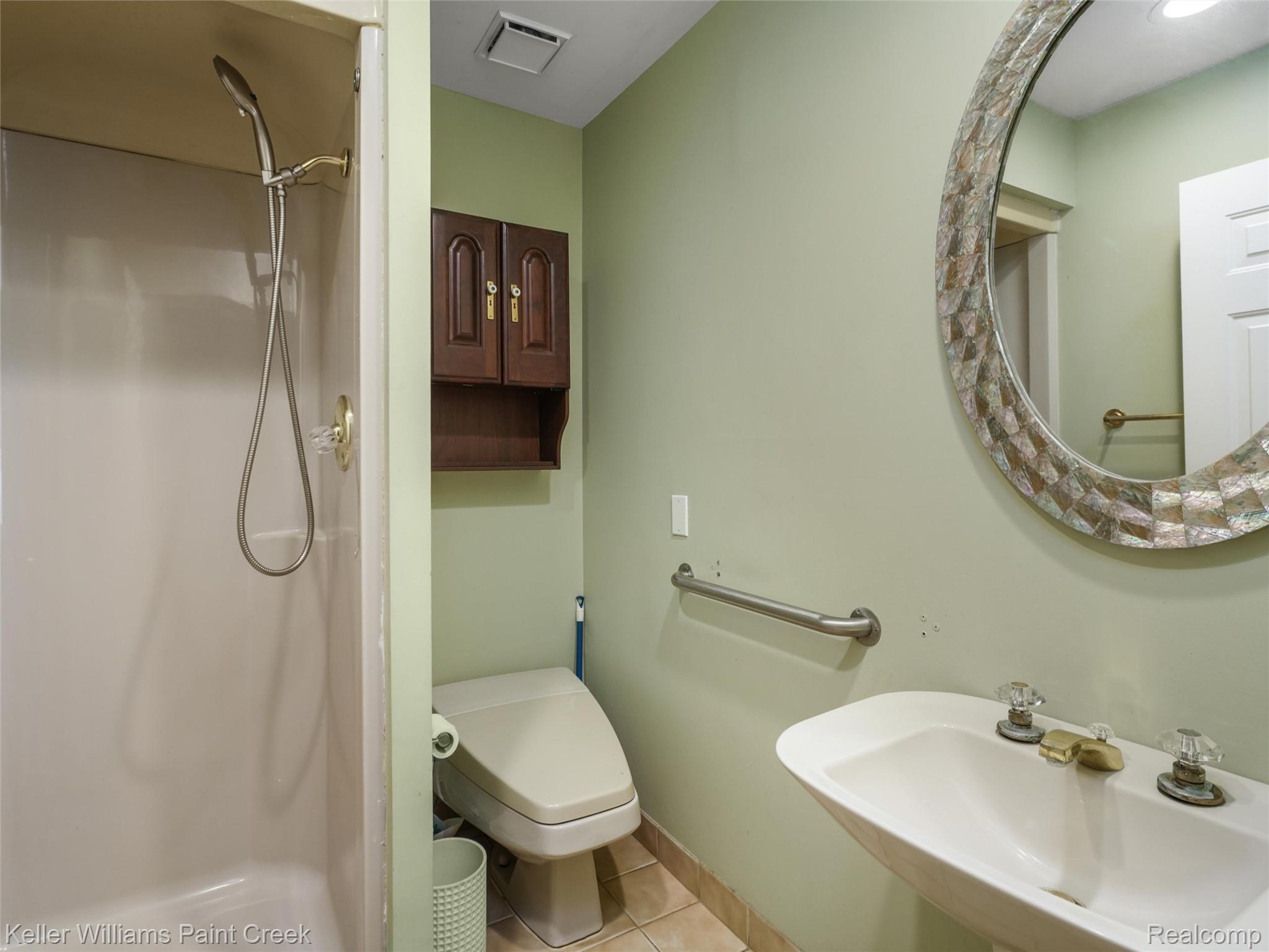 1150 North Livernois Road Rochester, MI 48306 - Photo 15 of 56 13-1150 N Livernois Rd 0012.jpg