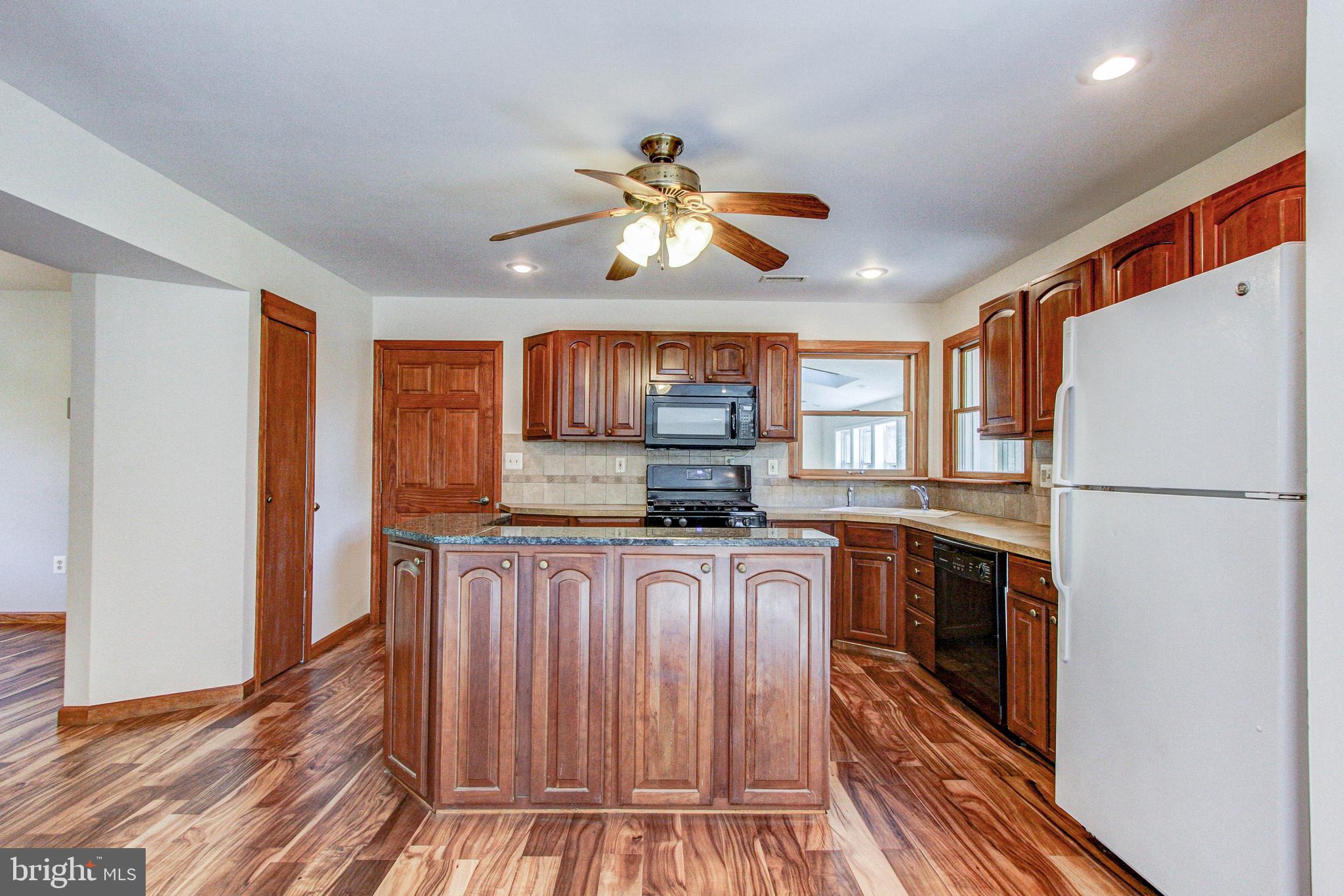 1245 Reiff Road Lansdale, PA 19446 - Photo 11 of 51 Gallery Image 11