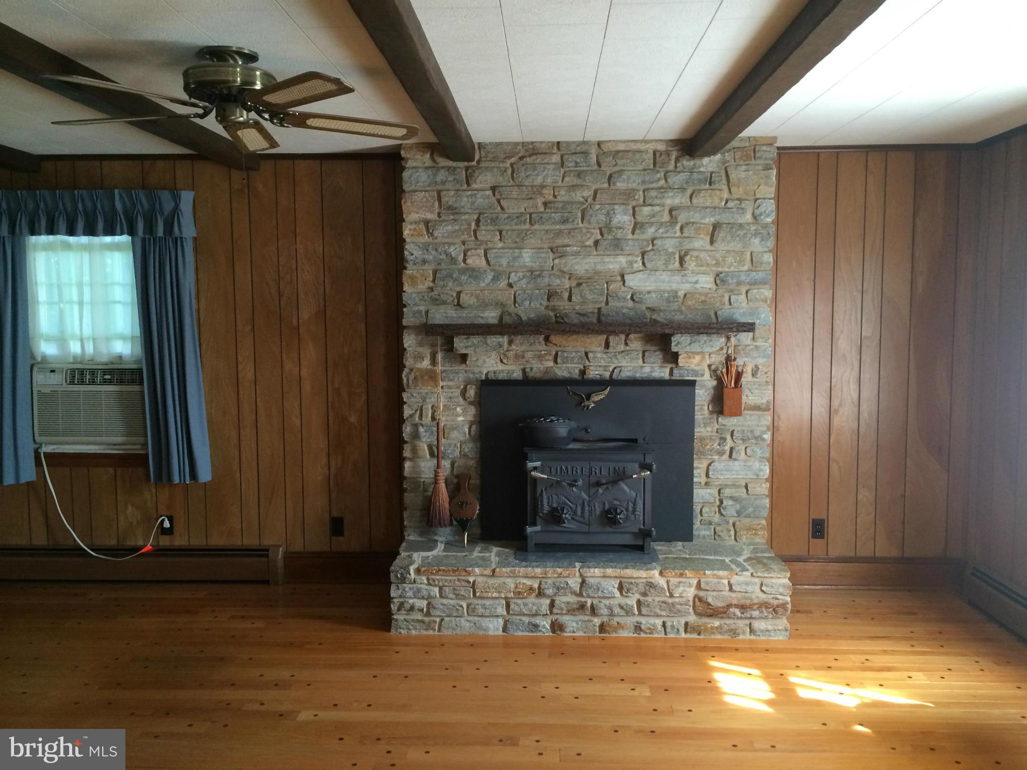 802 Long Corner Road Mount Airy, MD 21771 - Photo 12 of 30 Family Room
