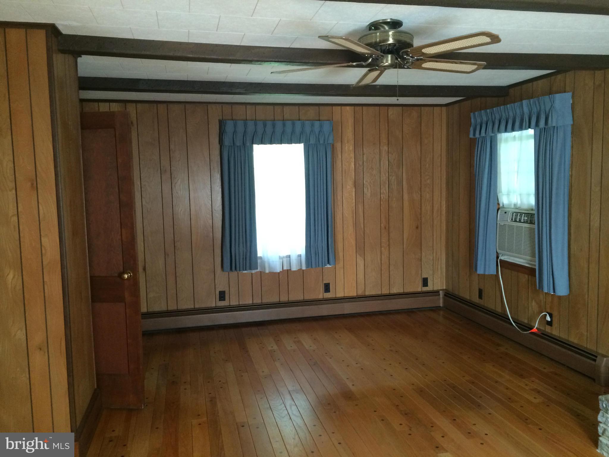 802 Long Corner Road Mount Airy, MD 21771 - Photo 14 of 30 Family Room