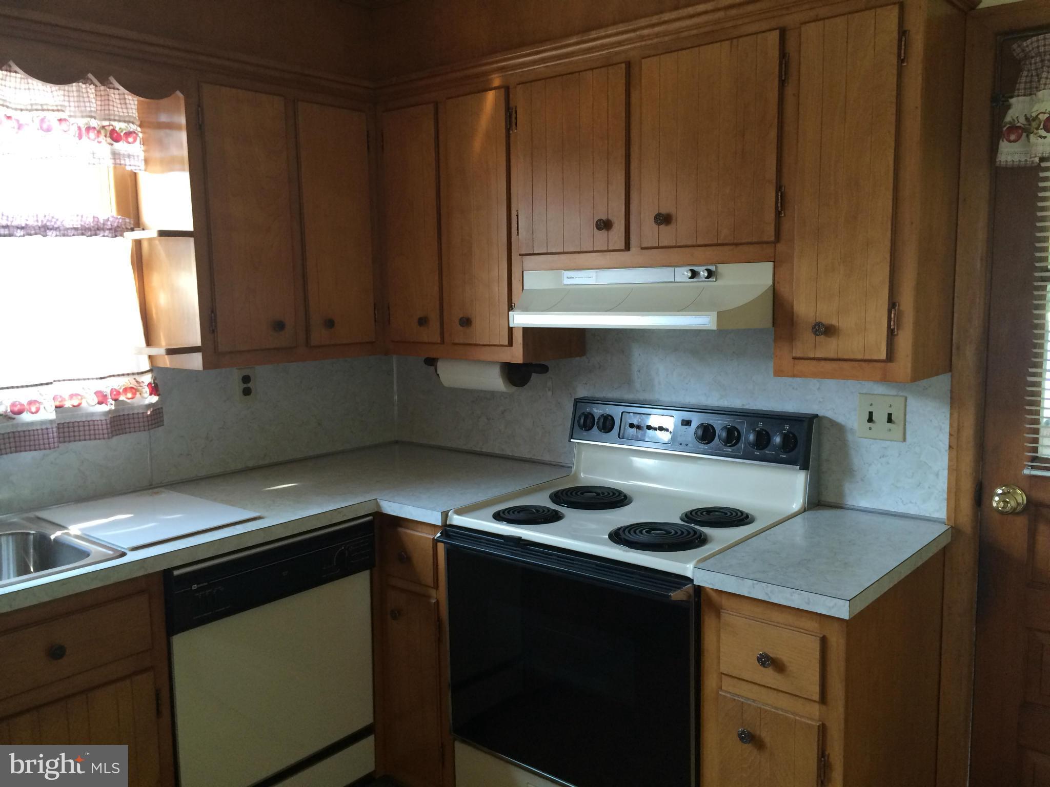 802 Long Corner Road Mount Airy, MD 21771 - Photo 20 of 30 Kitchen