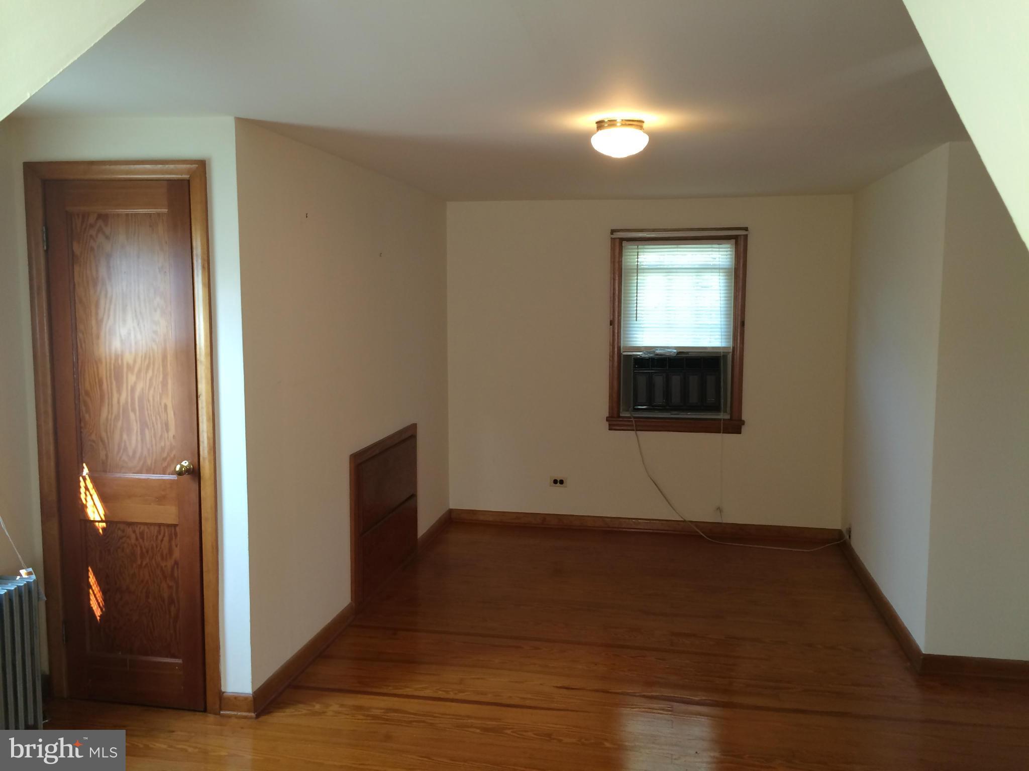 802 Long Corner Road Mount Airy, MD 21771 - Photo 22 of 30 Upper Level Bedroom