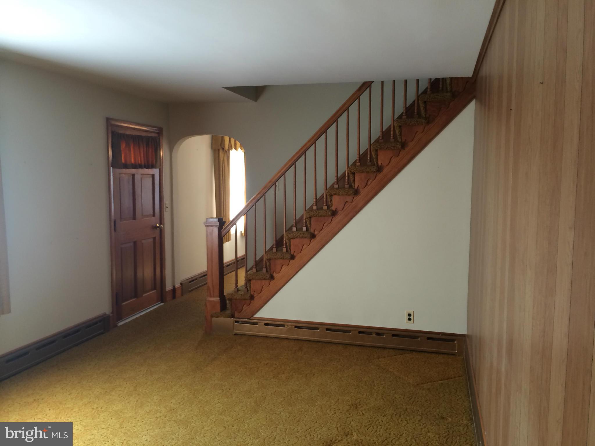 802 Long Corner Road Mount Airy, MD 21771 - Photo 10 of 30 Living Room