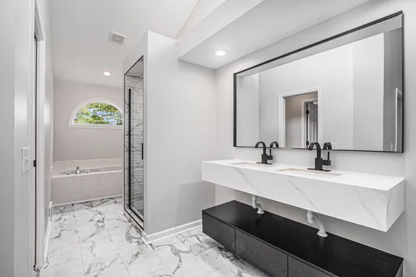 $438,000 | 1721 Fountainview Court Southeast, Caledonia, MI 49316