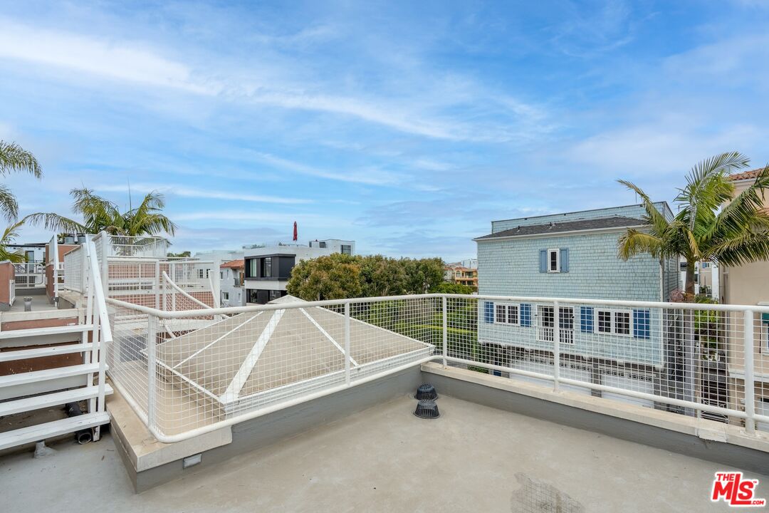 28 Westwind Street Marina del Rey, CA 90292 - Photo 31 of 45