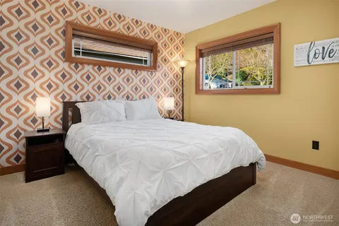 $999,950 | 5217 5th Avenue Northeast, Seattle, WA 98105