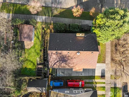 $999,950 | 5217 5th Avenue Northeast, Seattle, WA 98105