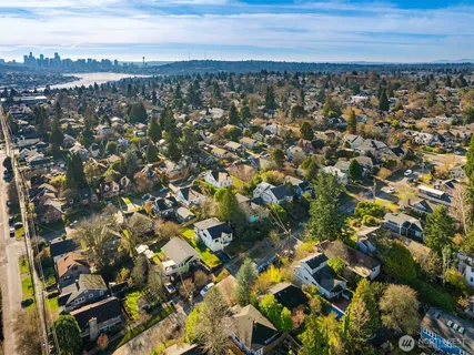 $999,950 | 5217 5th Avenue Northeast, Seattle, WA 98105