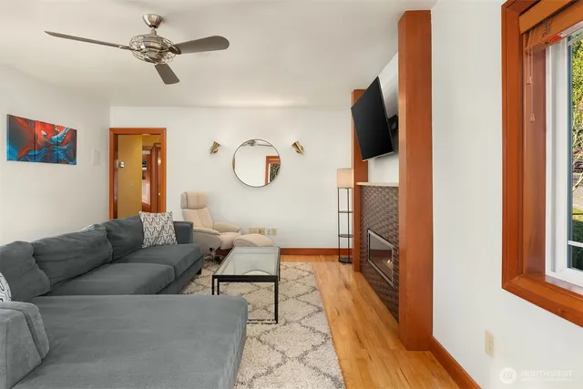 $999,950 | 5217 5th Avenue Northeast, Seattle, WA 98105