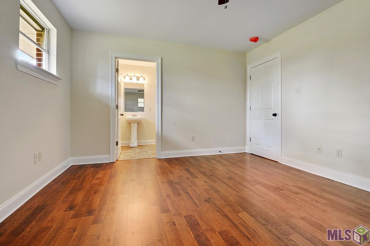 12135 Sullivan Road Central, LA 70818 - Photo 5 of 10