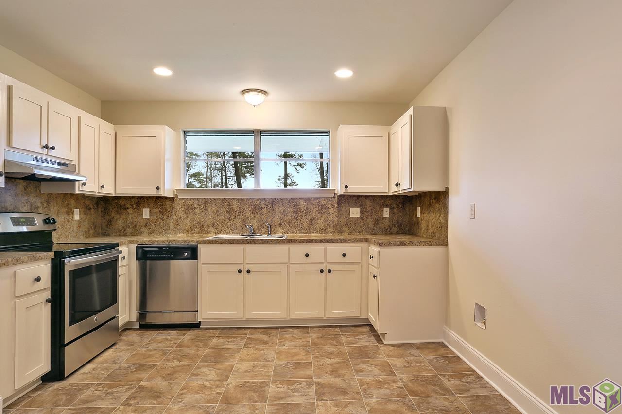 12135 Sullivan Road Central, LA 70818 - Photo 6 of 10