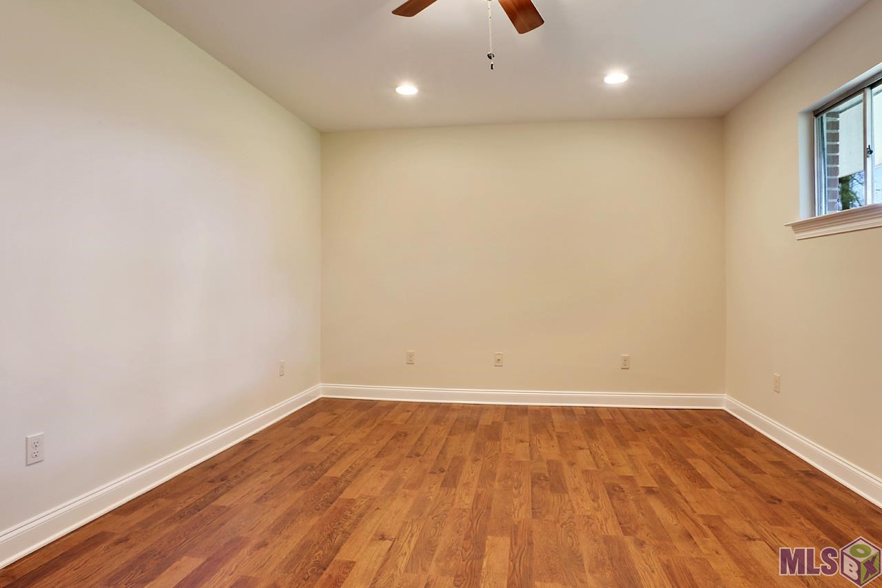 12135 Sullivan Road Central, LA 70818 - Photo 7 of 10