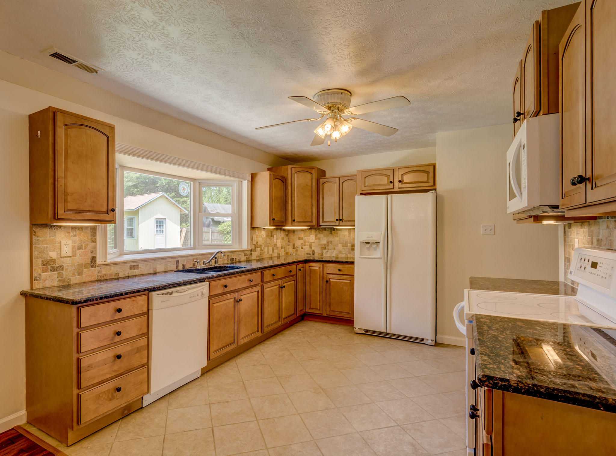 16 Lindale Lane Oak Ridge, TN 37830 - Photo 7 of 19 16_Lindale_107