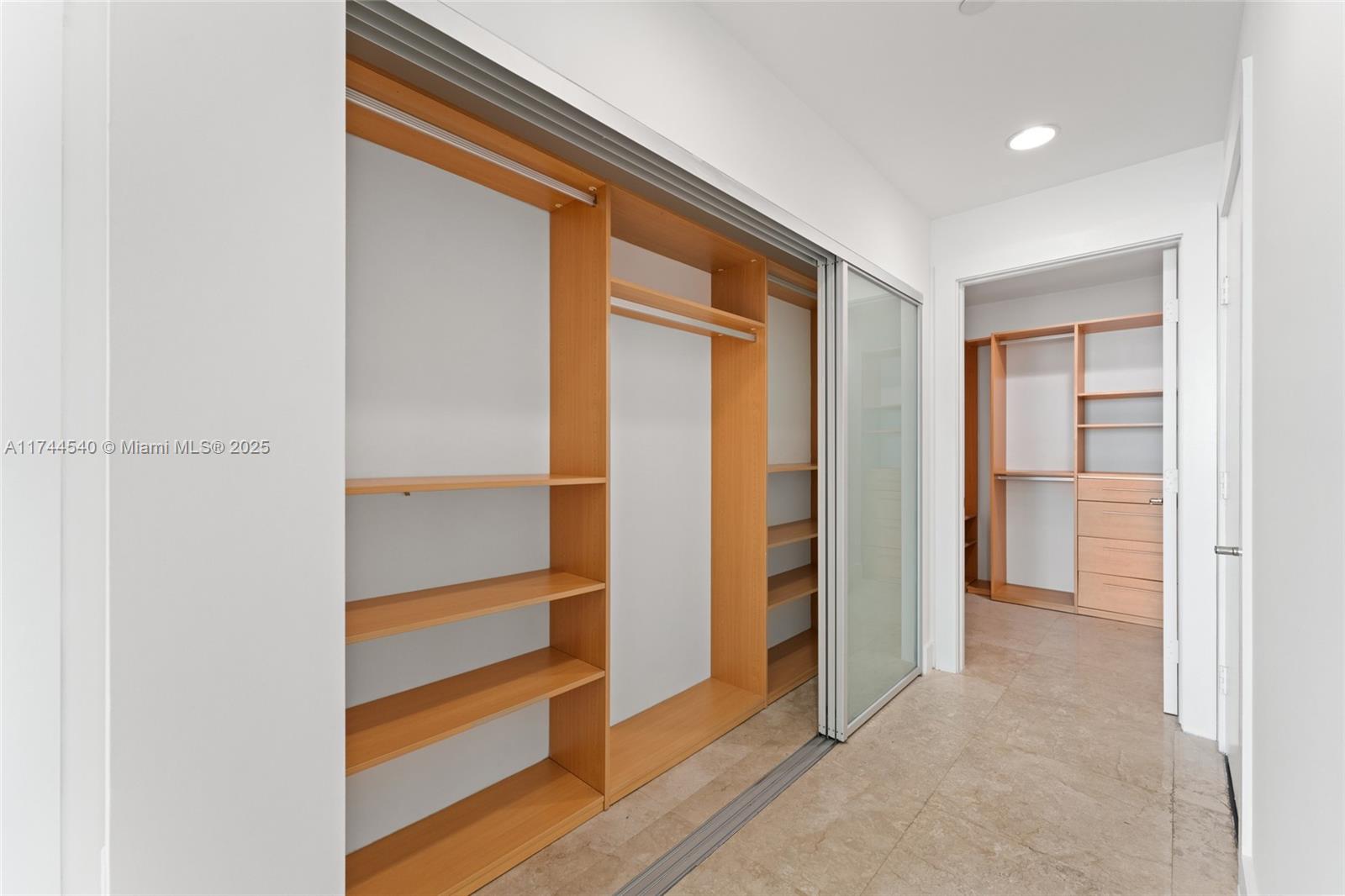 900 Biscayne Boulevard, Unit 4708 Miami, FL 33132 - Photo 12 of 39 a view of front door