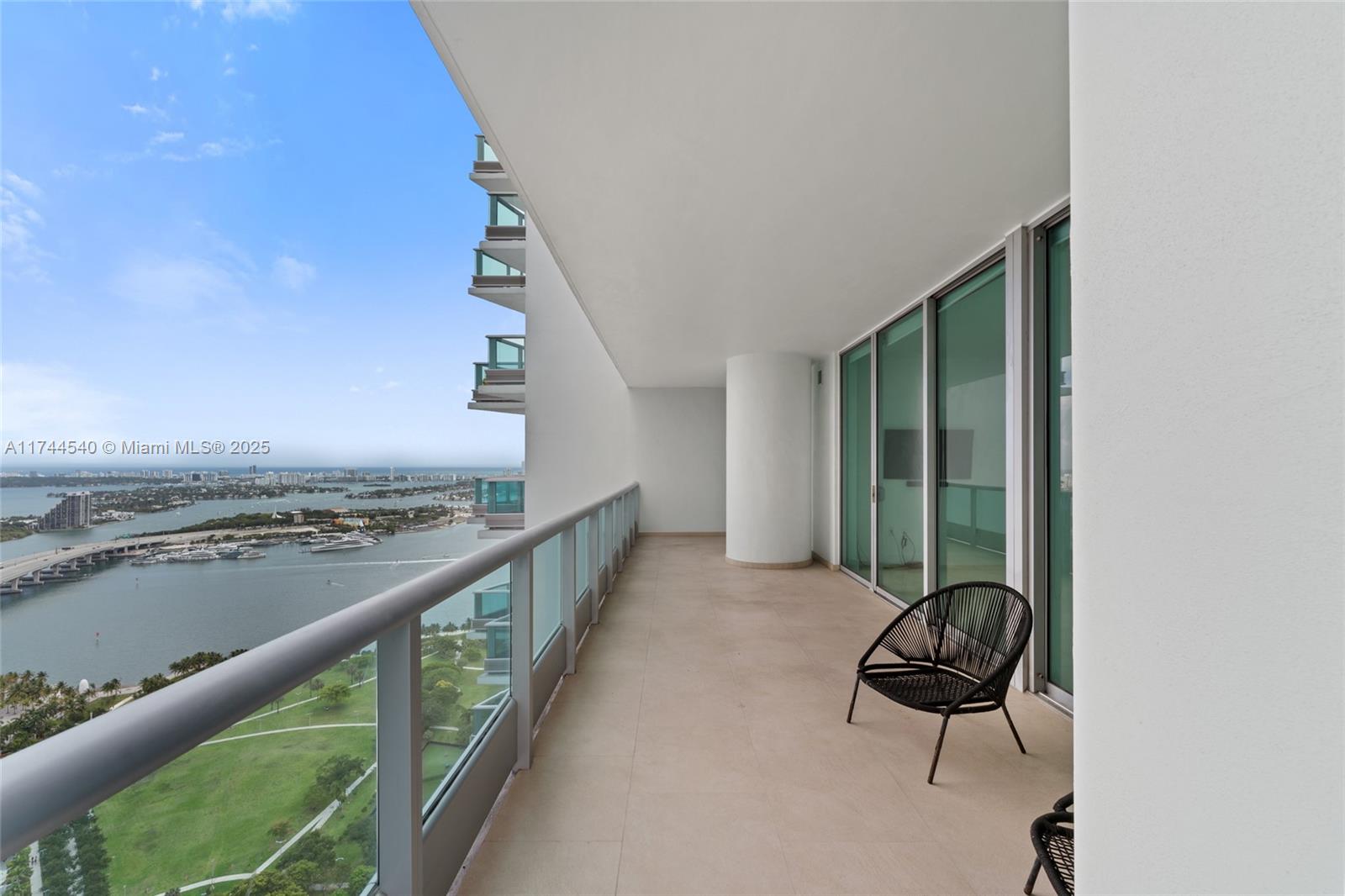 900 Biscayne Boulevard, Unit 4708 Miami, FL 33132 - Photo 23 of 39 a view of balcony with furniture