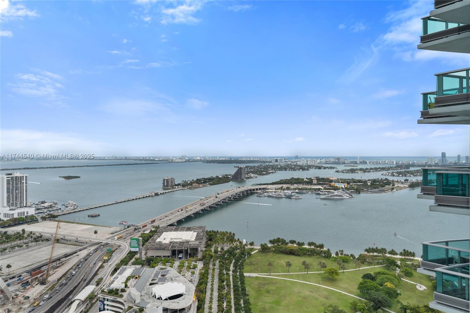 900 Biscayne Boulevard, Unit 4708 Miami, FL 33132 - Photo 8 of 39 a view of a ocean with city