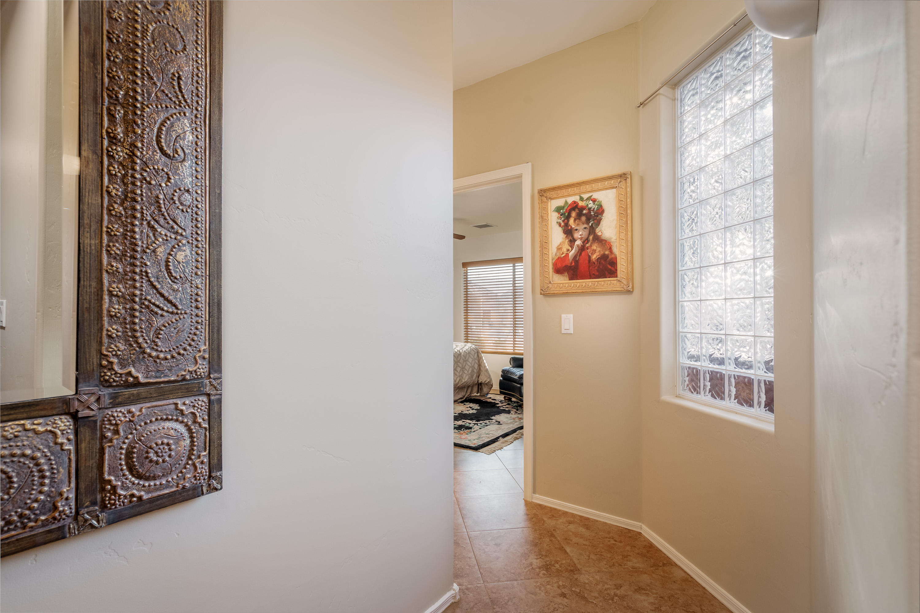 795 South Rising View Court Cornville, AZ 86325 - Photo 12 of 18 Hallway to Guest Room