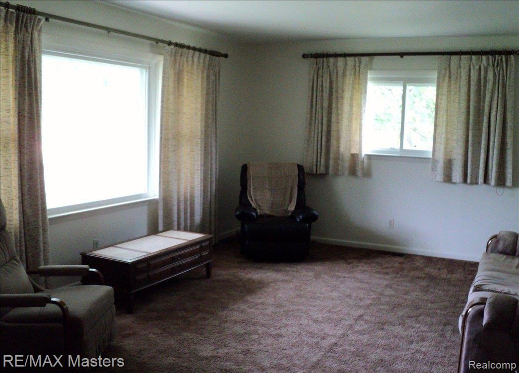 22550 Bell Road New Boston, MI 48164 - Photo 6 of 12 DSC01387